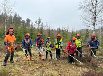 4H-unga samlades för skogskurs med röjsåg featured image